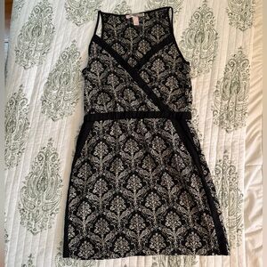 Forever 21 Black and White Patterned Dress